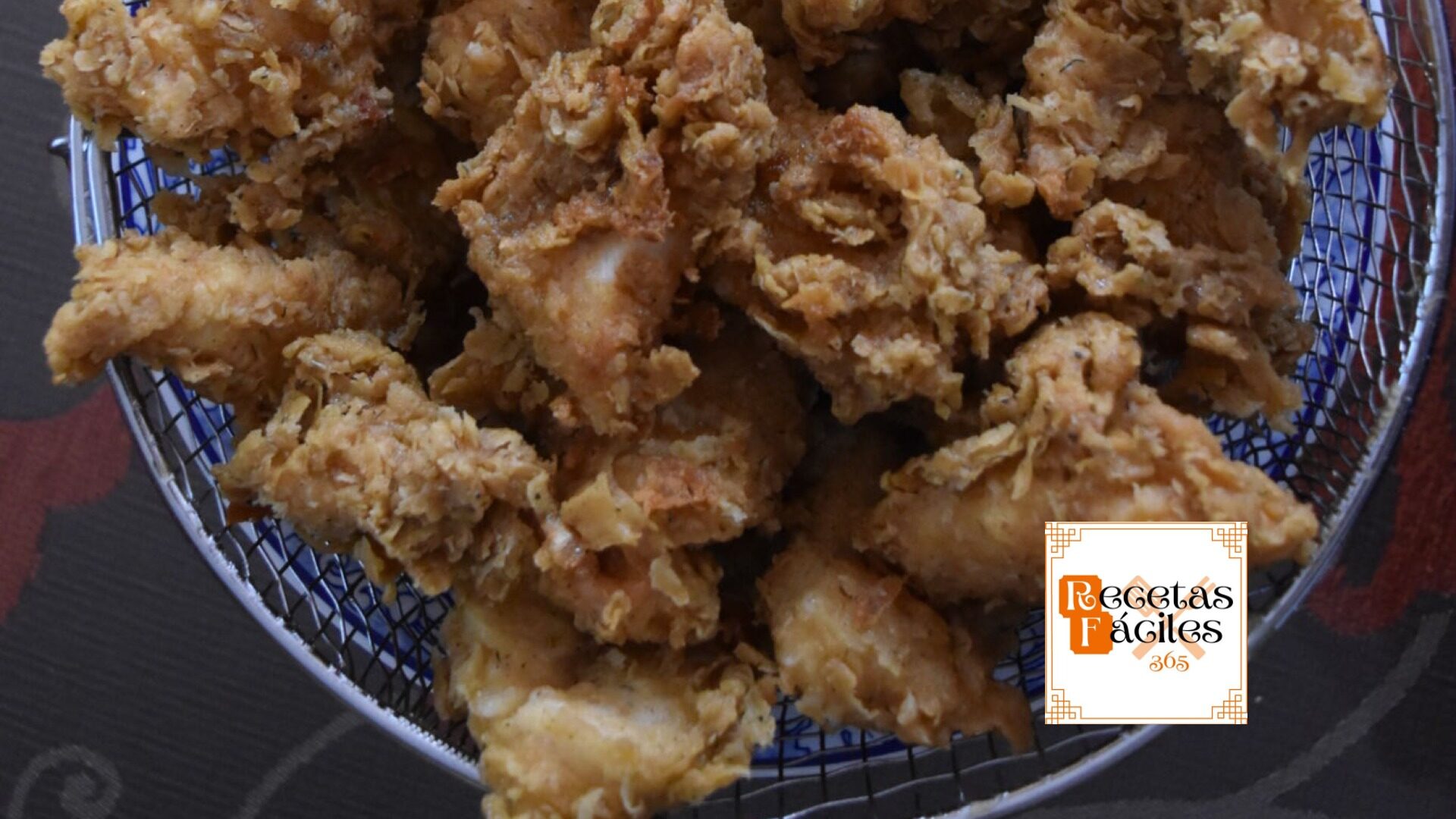 Receta de pollo frito al estilo Kentucky. Tiras de pollo como las del KFC.